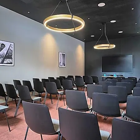 Campanile Prime - Porte D'italie 3*